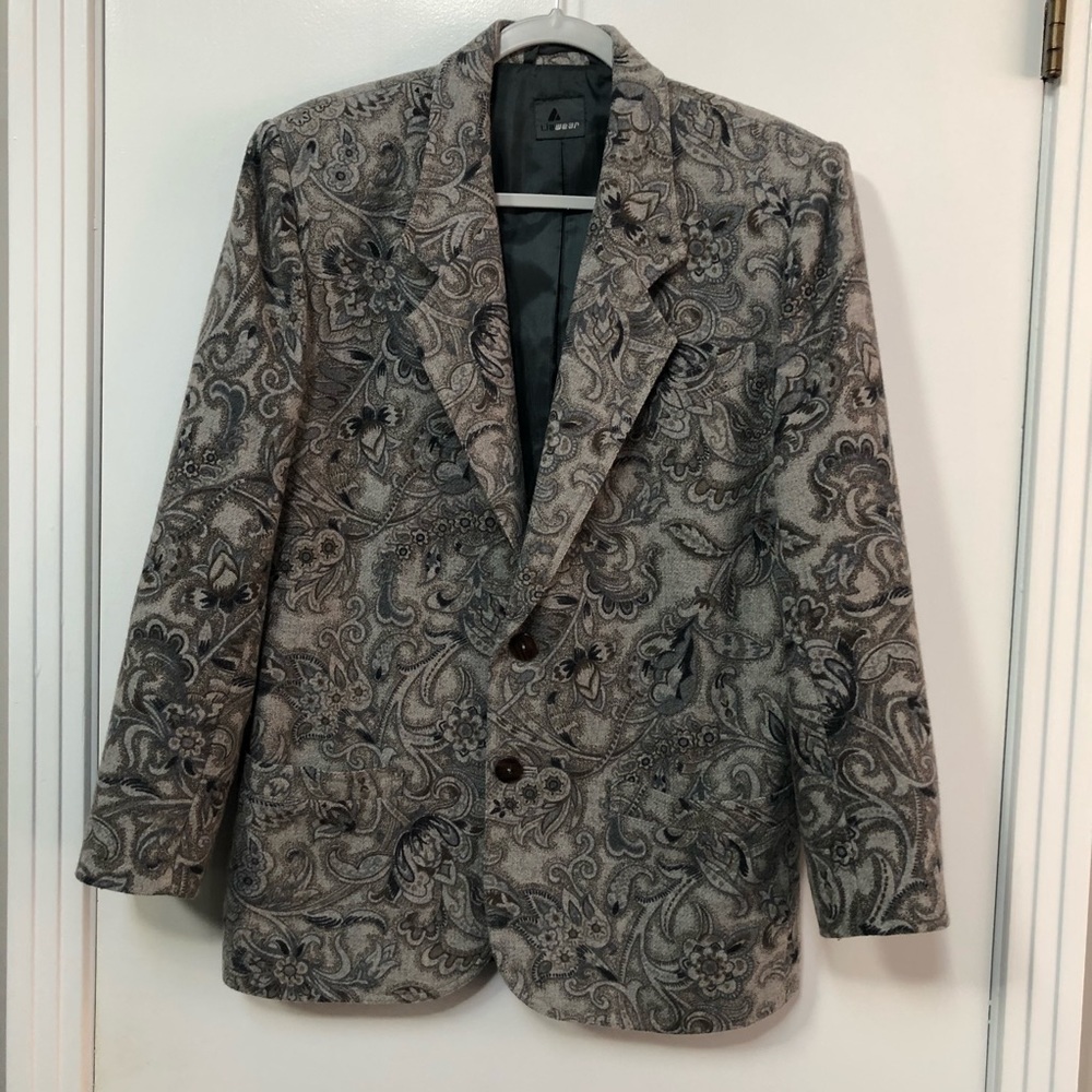 Liz Wear vintage women’s blazer/jacket. Wool blend floral print size 4,oversized